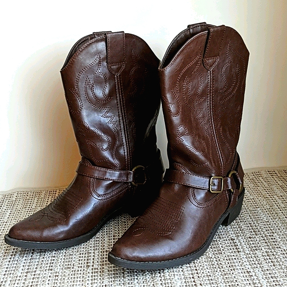 Leather-alternative cowboy boots